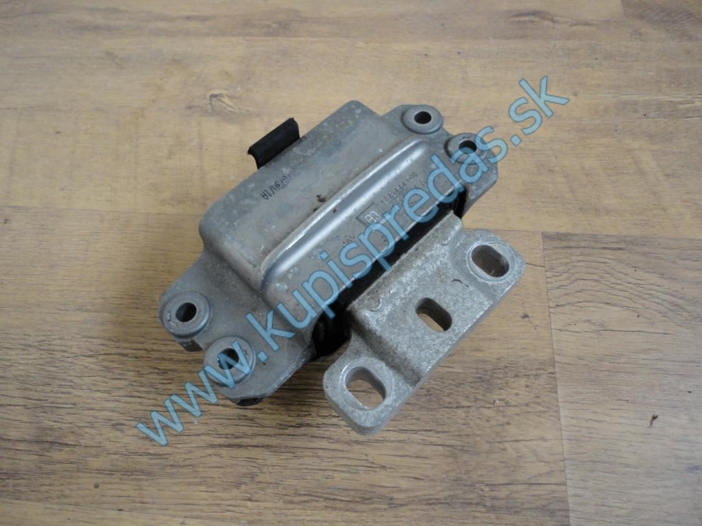 Silentblok prevodovky VW SCIROCCO GOLF TSI  